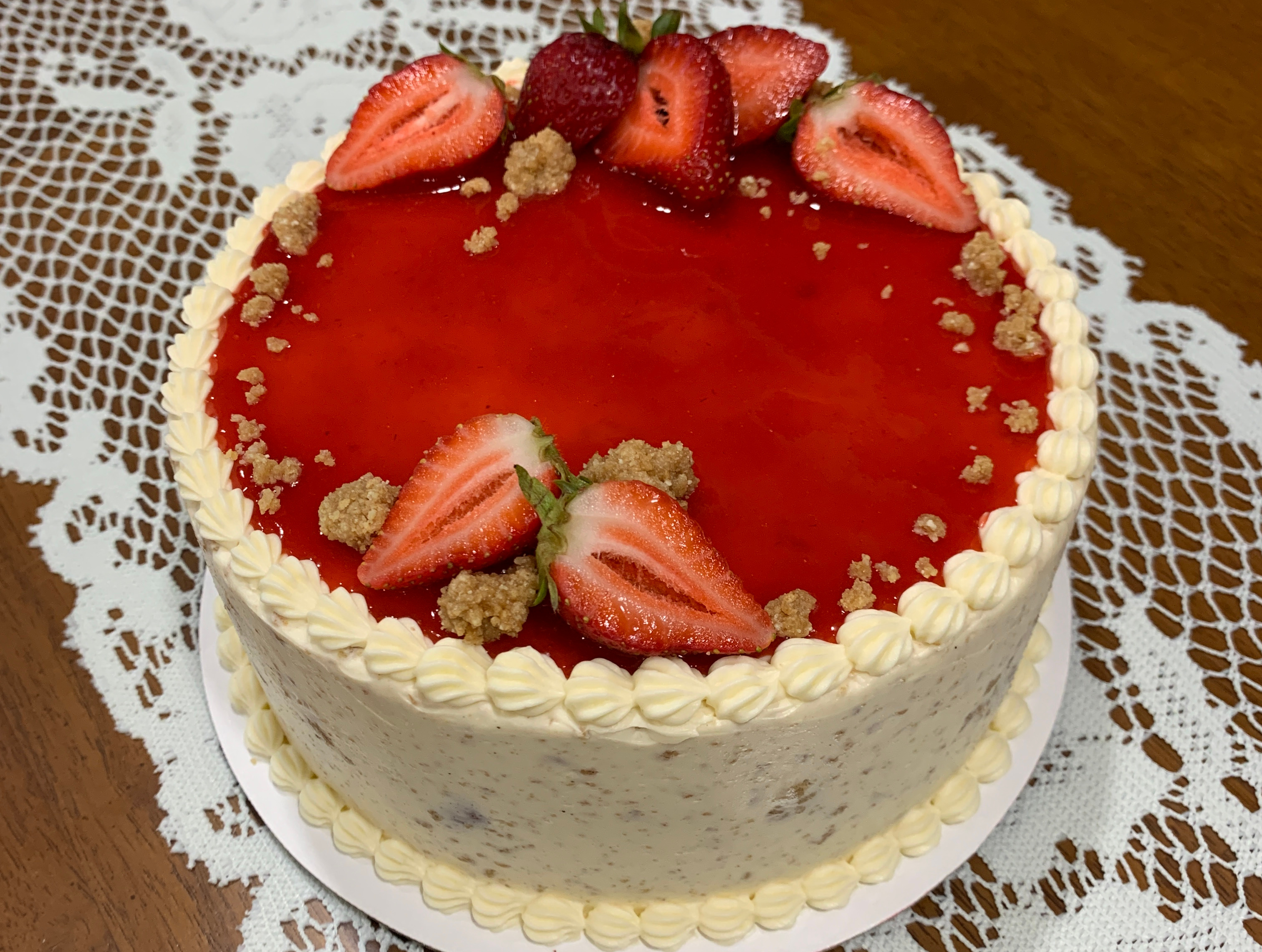 whole strawberry cheesecake cake